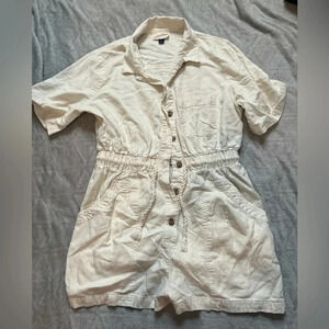 women’s universal thread cream colored linen romper size small